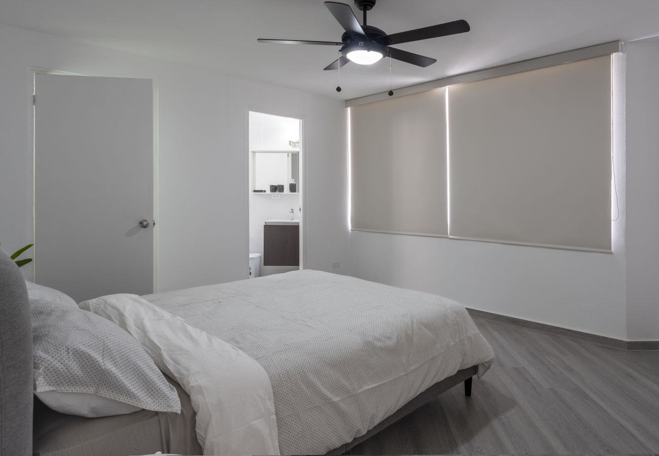 Apartamento en Ciudad de Panamá - Moderno 2BR de Diseño en Panama City 6A