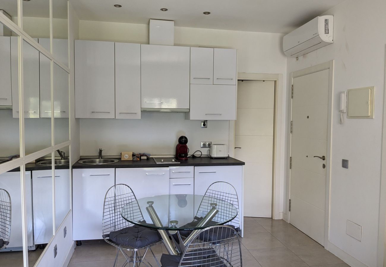 Apartment in Marbella - Apartment with terrace 3C